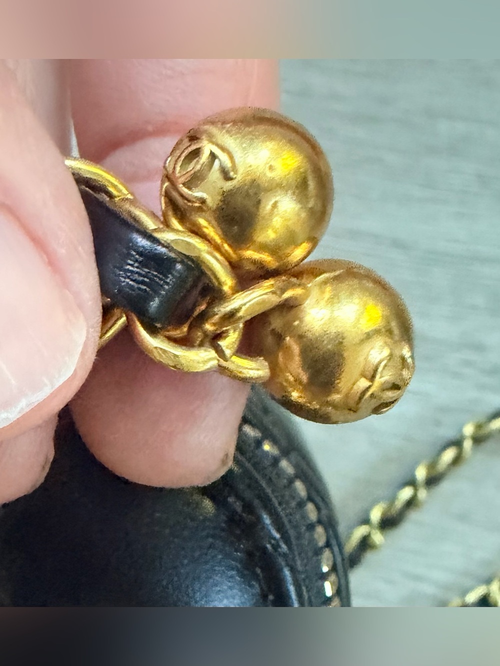 Source Unknown Black Ball Box Bag w Gold Hardware NEW in Branded Dust Bag. - Picture 8 of 10